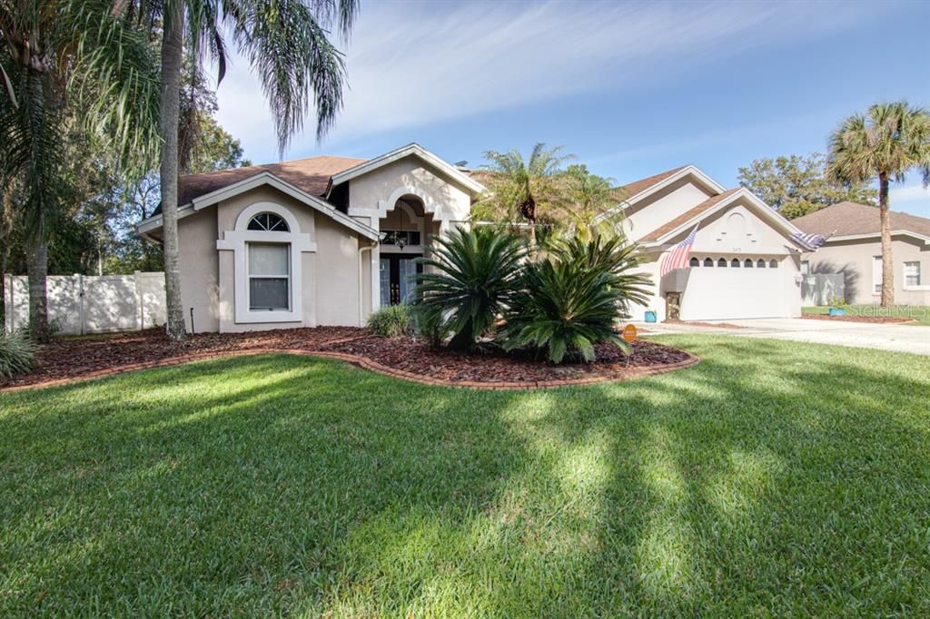 Recently Sold: $369,900 (4 beds, 3 baths, 2467 Square Feet)