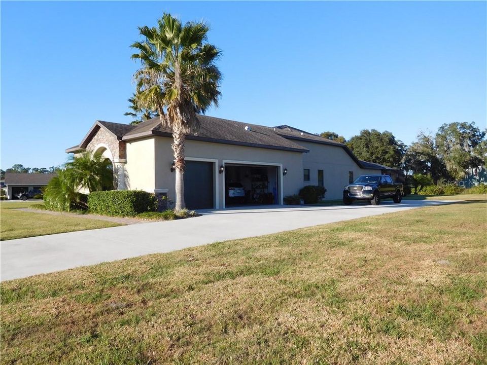 Recently Sold: $530,000 (4 beds, 3 baths, 3087 Square Feet)