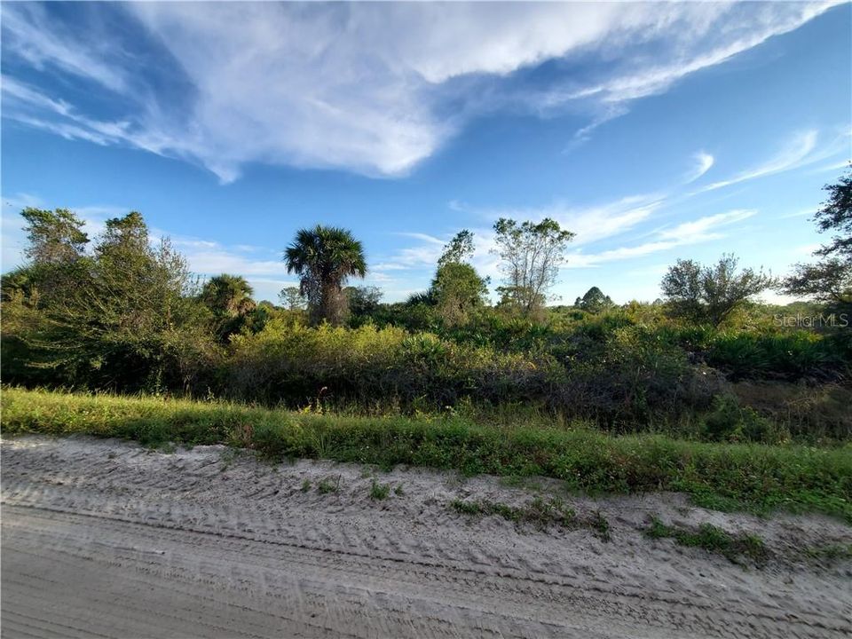 Vendido Recientemente: $12,500 (1.25 acres)