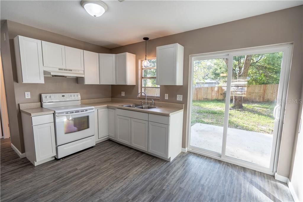 Recently Sold: $99,000 (2 beds, 1 baths, 720 Square Feet)