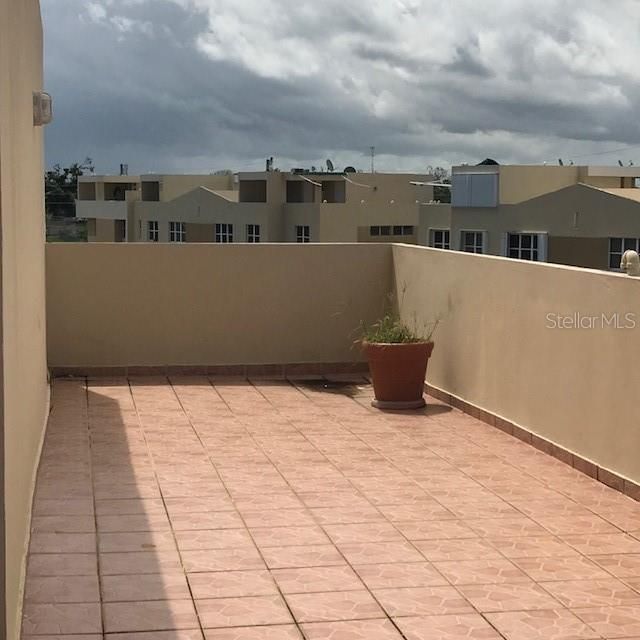 Vendido Recientemente: $180,000 (3 camas, 2 baños, 1000 Pies cuadrados)