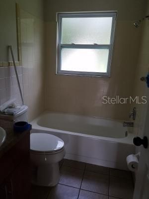 Recently Rented: $600 (1 beds, 1 baths, 520 Square Feet)