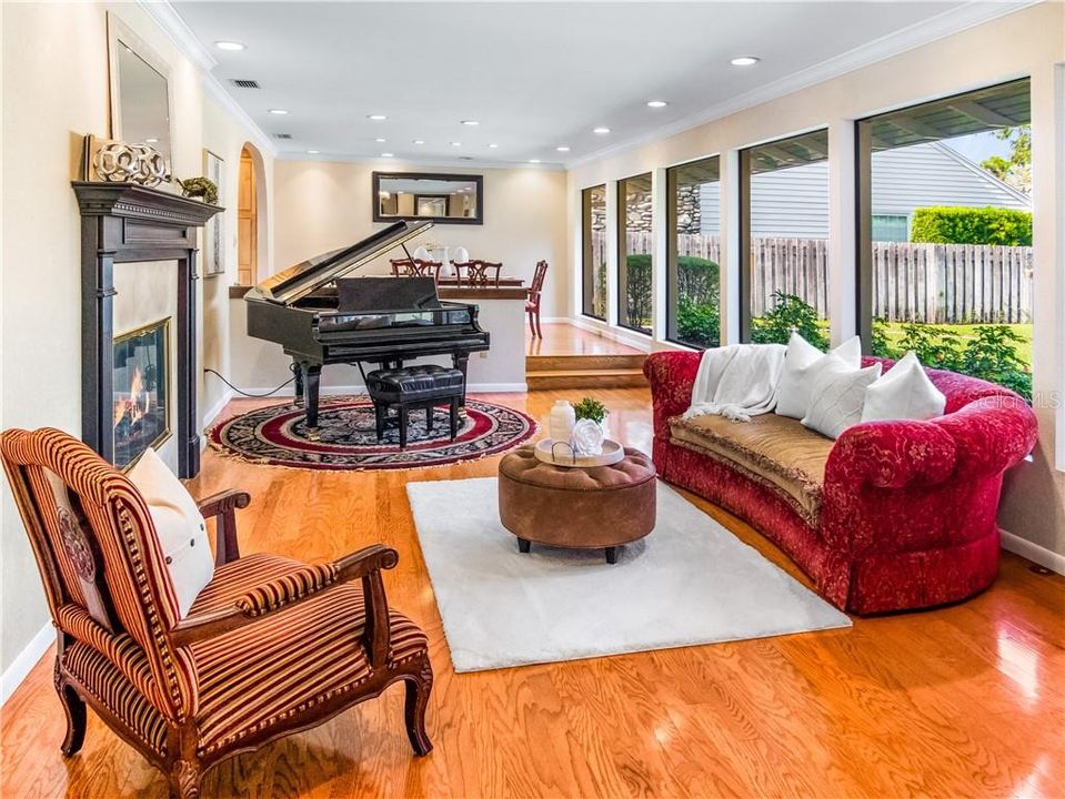 Recently Sold: $1,325,000 (3 beds, 3 baths, 4049 Square Feet)