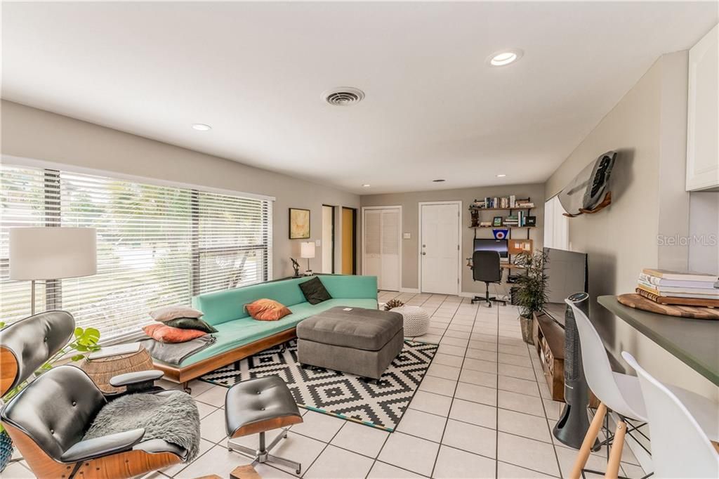 Recently Sold: $449,000 (3 beds, 2 baths, 1475 Square Feet)