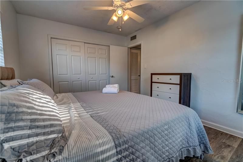 Recently Rented: $3,900 (2 beds, 1 baths, 1161 Square Feet)