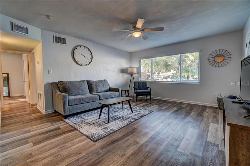 Recently Rented: $3,900 (2 beds, 1 baths, 1161 Square Feet)