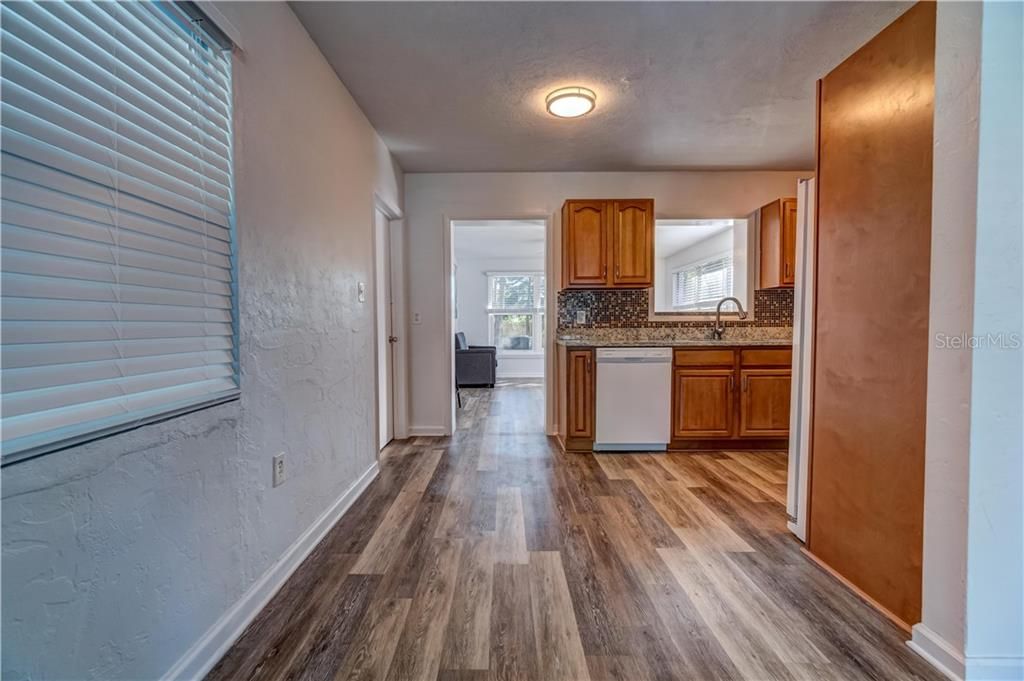 Recently Rented: $3,900 (2 beds, 1 baths, 1161 Square Feet)