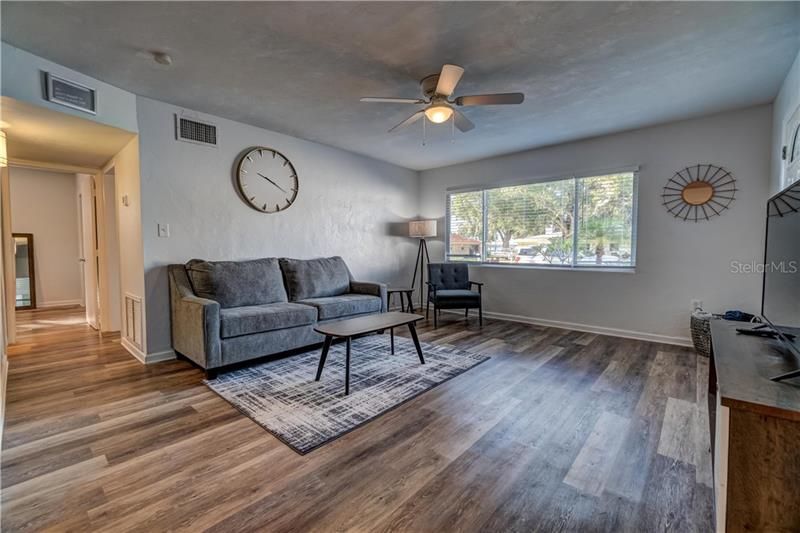 Recently Rented: $3,900 (2 beds, 1 baths, 1161 Square Feet)