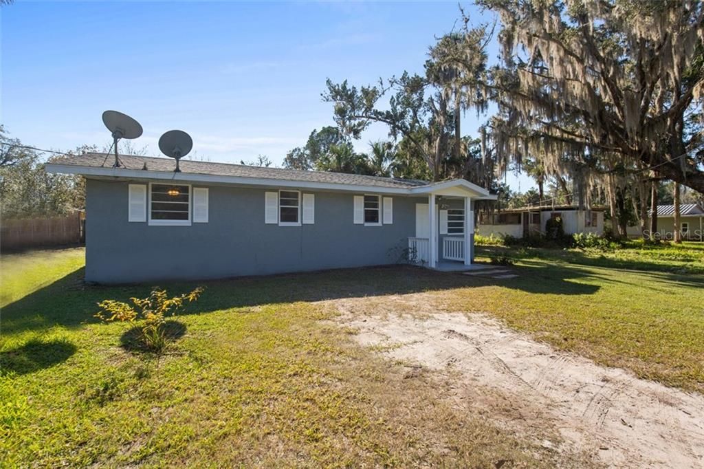 Recently Sold: $105,000 (3 beds, 1 baths, 880 Square Feet)