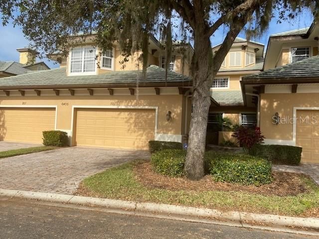 Recently Sold: $440,000 (2 beds, 2 baths, 1983 Square Feet)