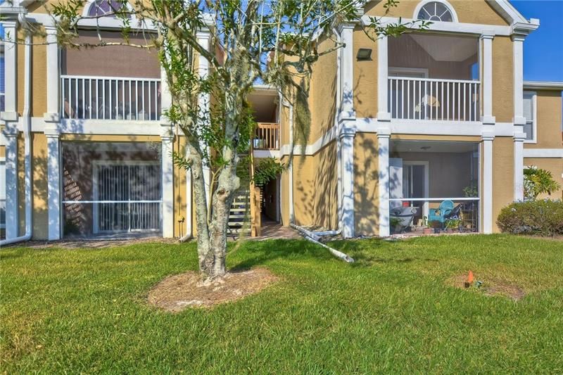 Recently Sold: $95,000 (1 beds, 1 baths, 894 Square Feet)