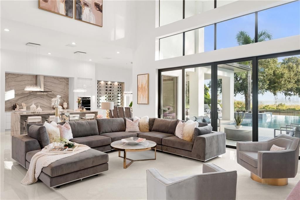 Recently Sold: $2,800,000 (5 beds, 5 baths, 7646 Square Feet)