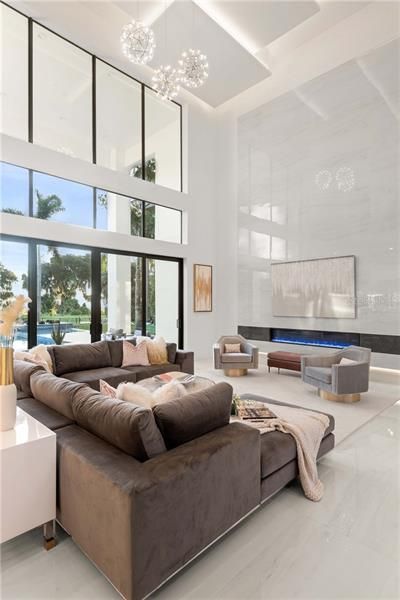 Recently Sold: $2,800,000 (5 beds, 5 baths, 7646 Square Feet)