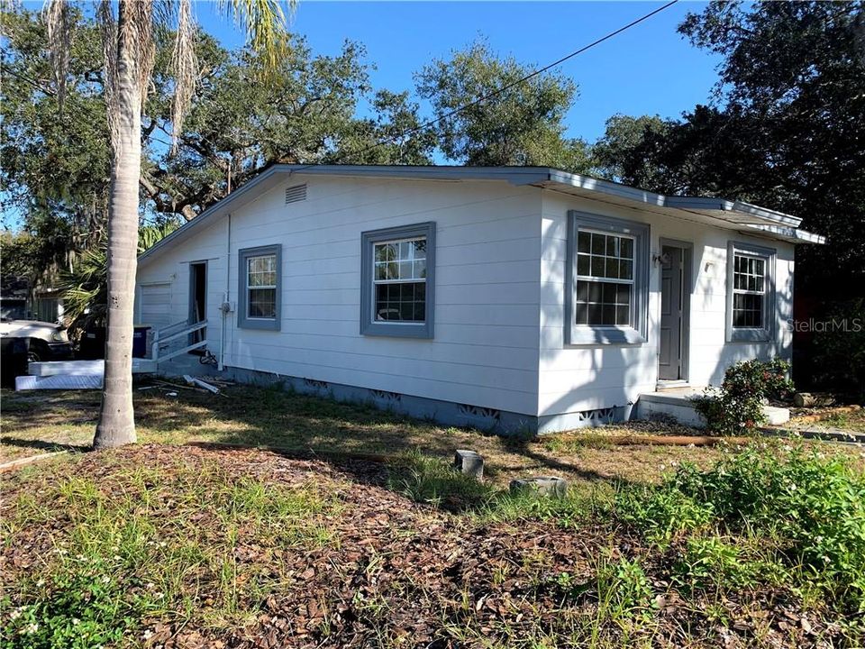 Recently Sold: $125,000 (2 beds, 1 baths, 872 Square Feet)