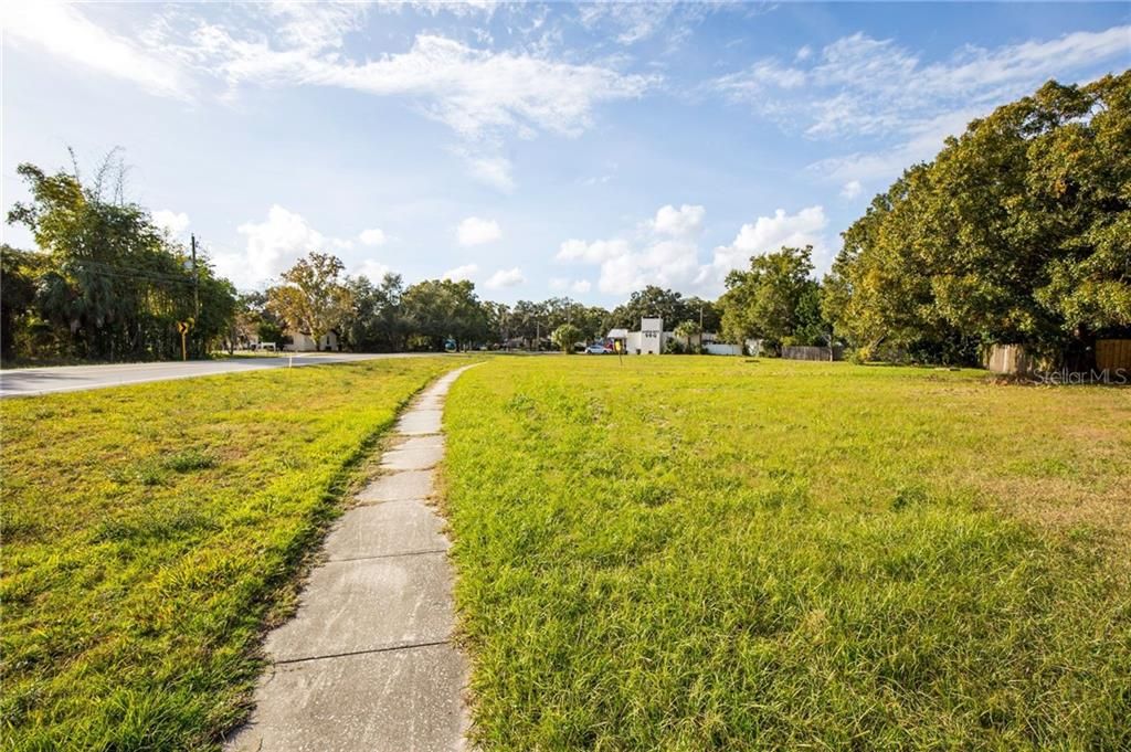Active With Contract: $320,000 (0 beds, 0 baths, 0 Square Feet)