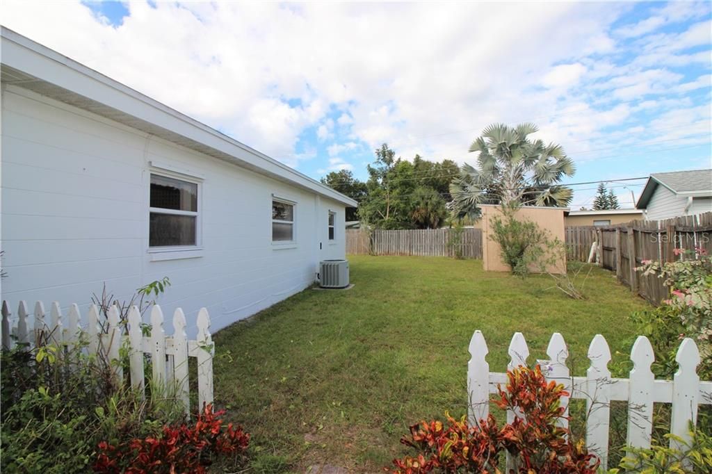 Recently Sold: $139,900 (3 beds, 1 baths, 888 Square Feet)