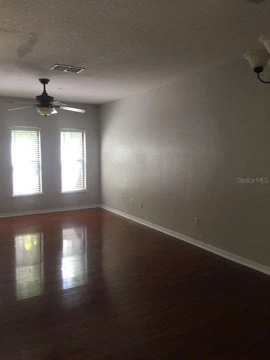 Recently Rented: $1,450 (2 beds, 2 baths, 1273 Square Feet)