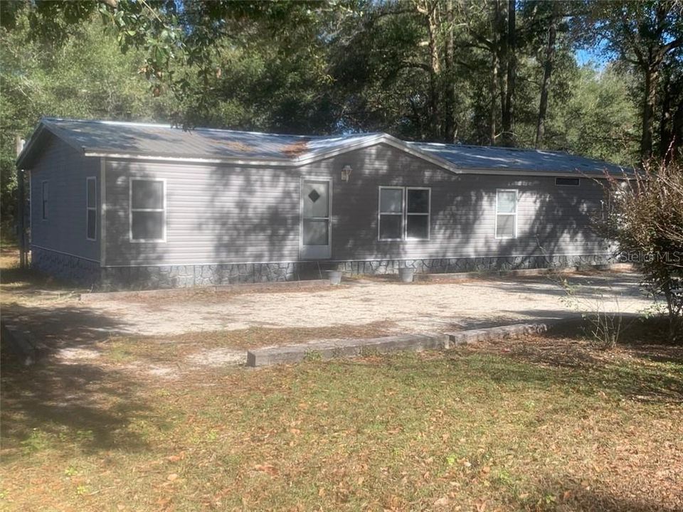 Recently Sold: $89,900 (3 beds, 2 baths, 1512 Square Feet)
