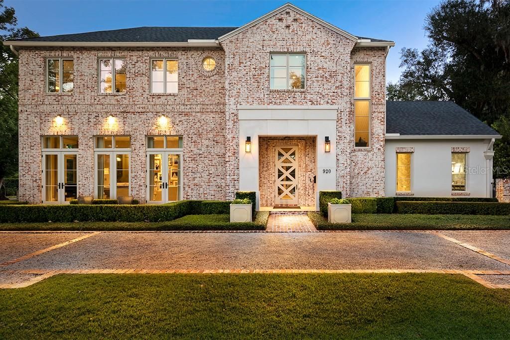 Recently Sold: $3,450,000 (4 beds, 4 baths, 5020 Square Feet)