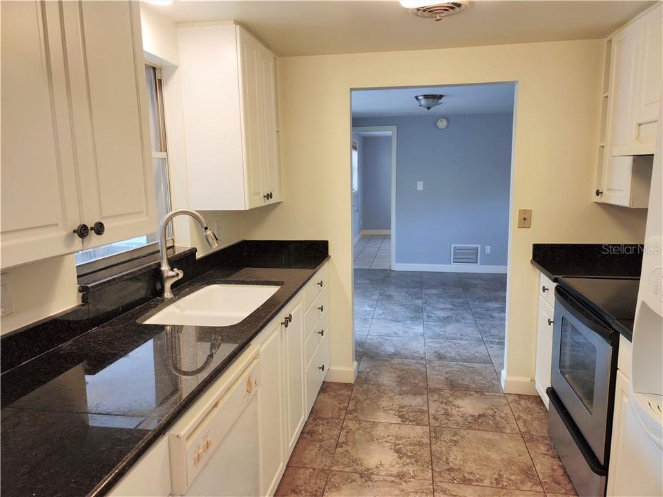 Recently Rented: $1,500 (2 beds, 2 baths, 1148 Square Feet)