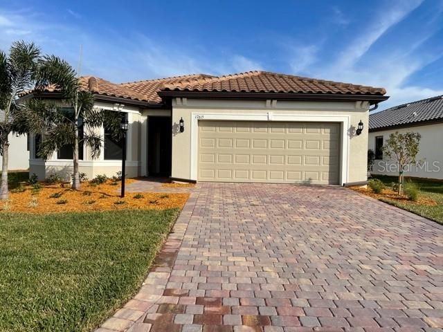 Recently Sold: $438,335 (3 beds, 2 baths, 1776 Square Feet)