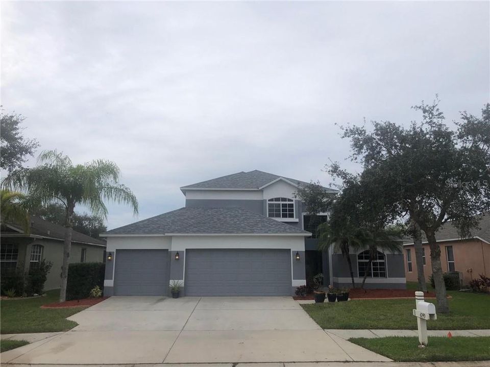 Recently Sold: $364,000 (4 beds, 2 baths, 2044 Square Feet)
