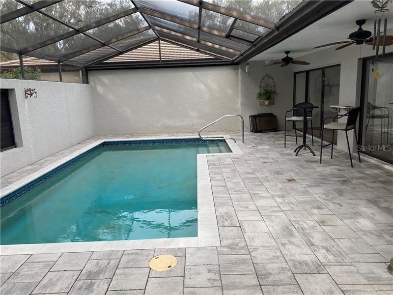 Recently Sold: $300,000 (2 beds, 2 baths, 1761 Square Feet)