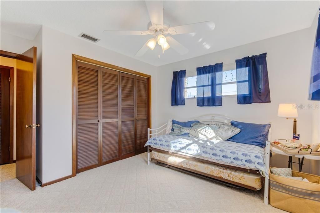 Recently Sold: $280,000 (2 beds, 2 baths, 1435 Square Feet)