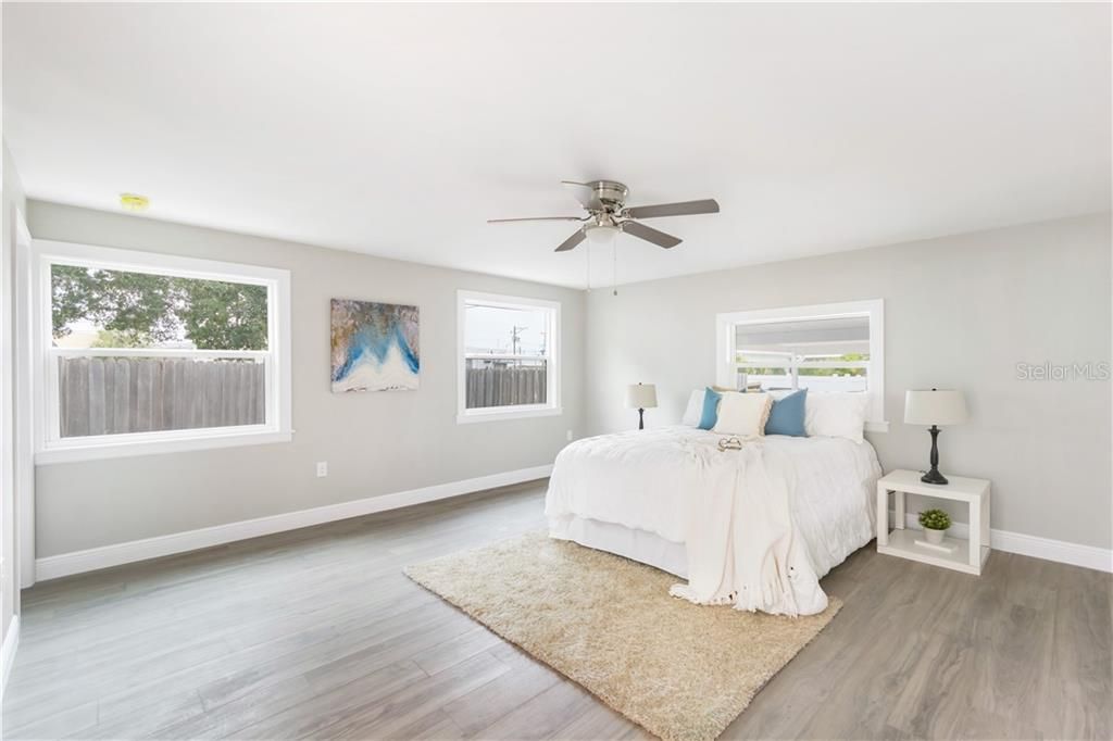 Recently Sold: $379,000 (3 beds, 2 baths, 1806 Square Feet)
