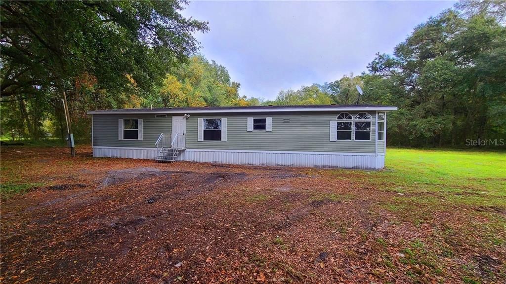 Recently Sold: $165,000 (3 beds, 2 baths, 1560 Square Feet)