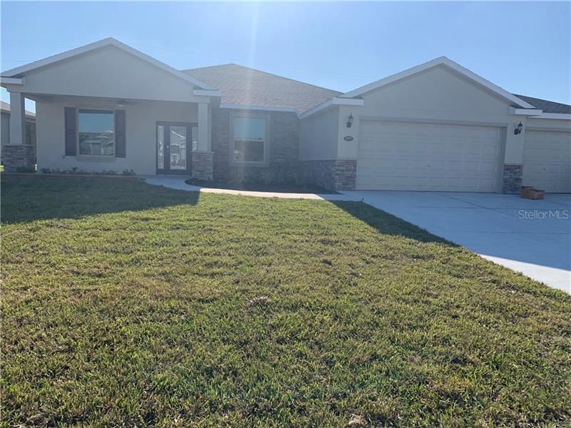 Recently Sold: $456,596 (4 beds, 3 baths, 2715 Square Feet)