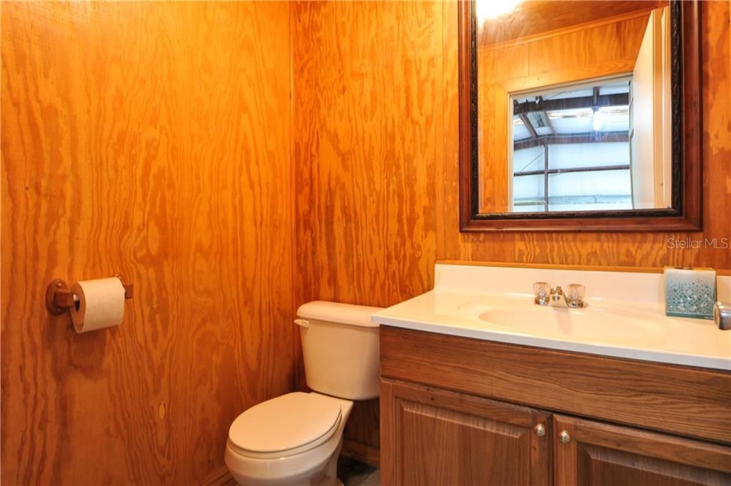 最近售出: $449,900 (4 贝兹, 2 浴室, 1780 平方英尺)