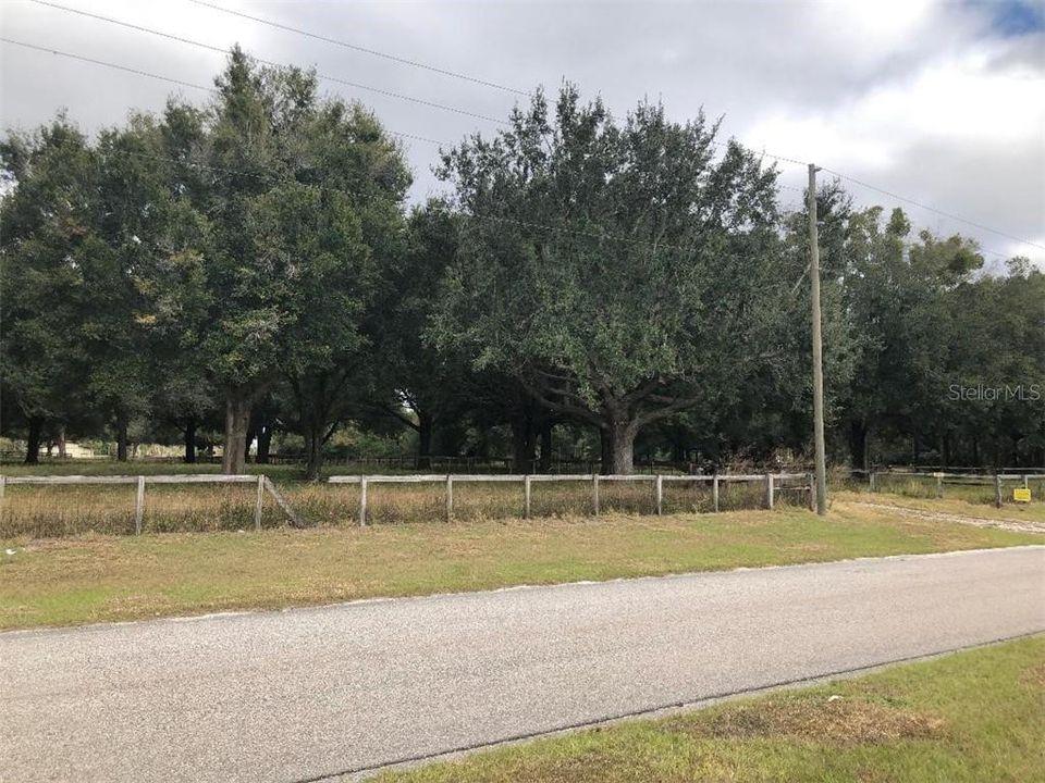 FRONT ENTRANCE ON HOGSHEAD ROAD