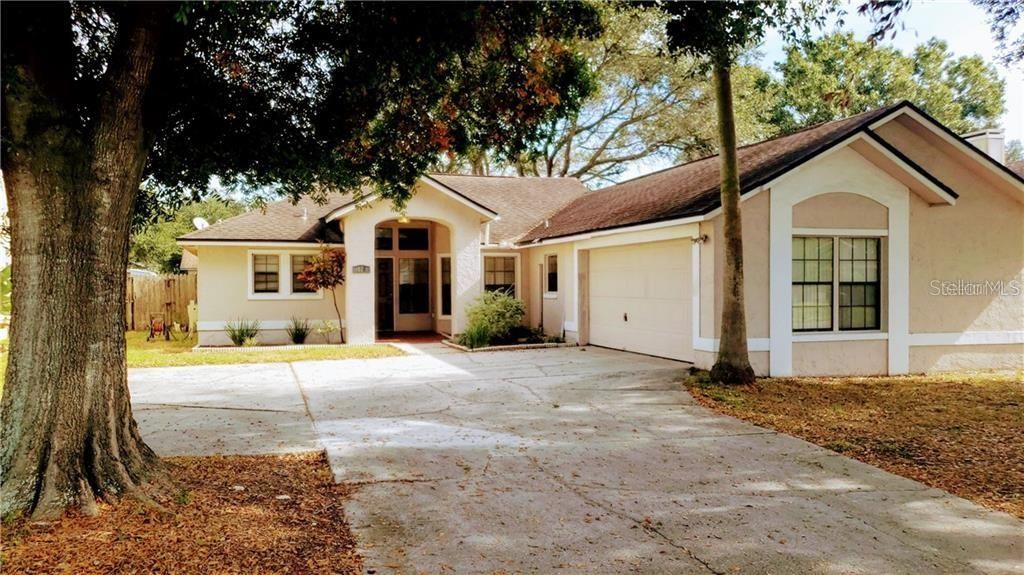 Recently Rented: $1,400 (4 beds, 2 baths, 1563 Square Feet)