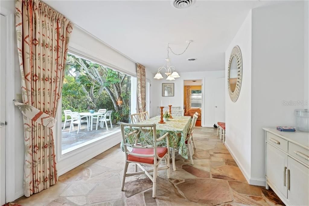 Recently Sold: $3,500,000 (4 beds, 4 baths, 2944 Square Feet)