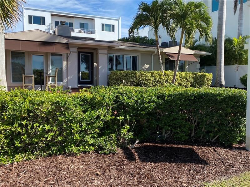 Recently Sold: $1,300,000 (3 beds, 3 baths, 1579 Square Feet)