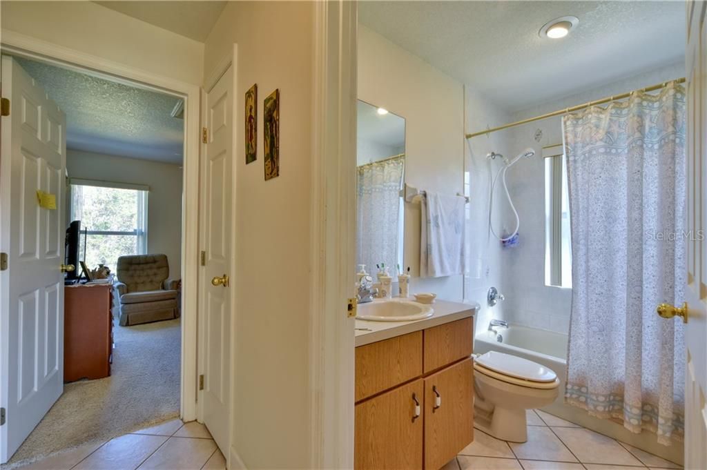 最近售出: $179,900 (3 贝兹, 2 浴室, 1518 平方英尺)