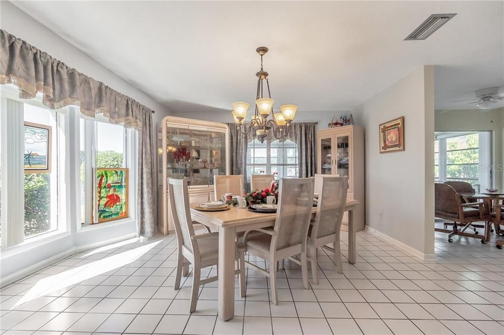 Recently Sold: $375,000 (3 beds, 2 baths, 2902 Square Feet)