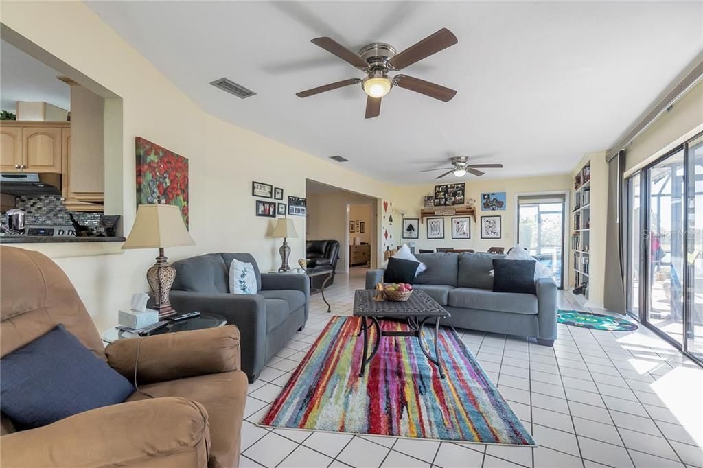 Recently Sold: $375,000 (3 beds, 2 baths, 2902 Square Feet)