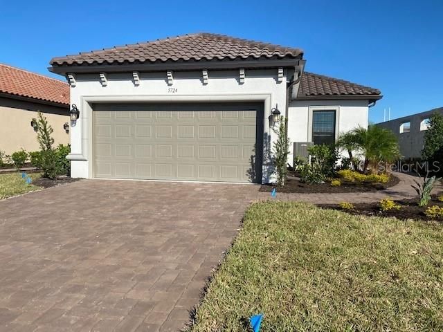 Recently Sold: $376,173 (2 beds, 2 baths, 1689 Square Feet)