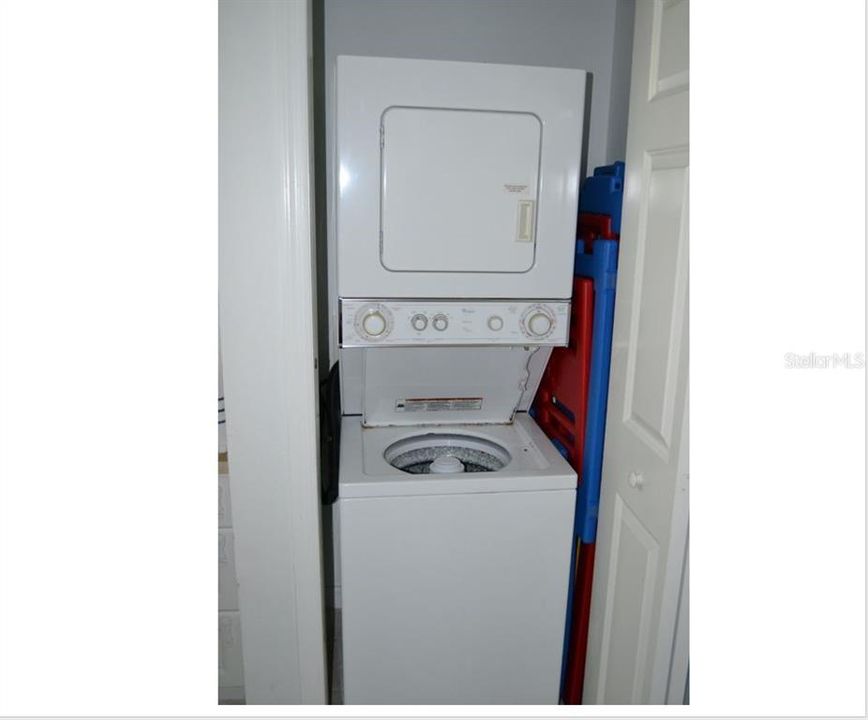 Washer & dryer in apartment.