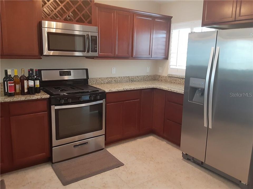 Recently Rented: $1,850 (2 beds, 2 baths, 1353 Square Feet)