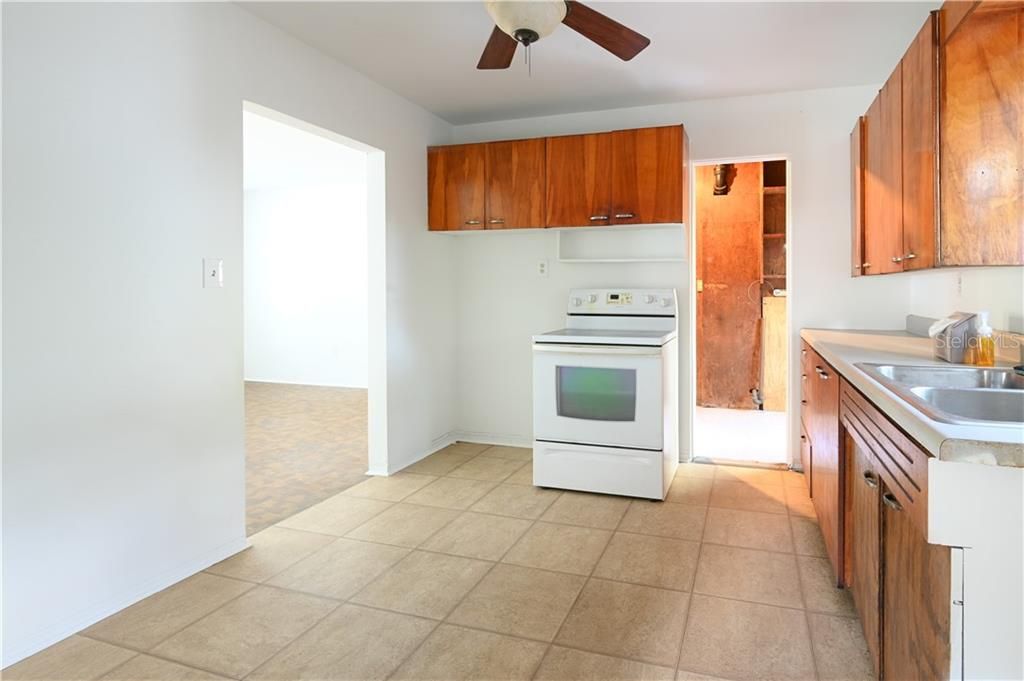 Recently Sold: $229,000 (2 beds, 2 baths, 1100 Square Feet)