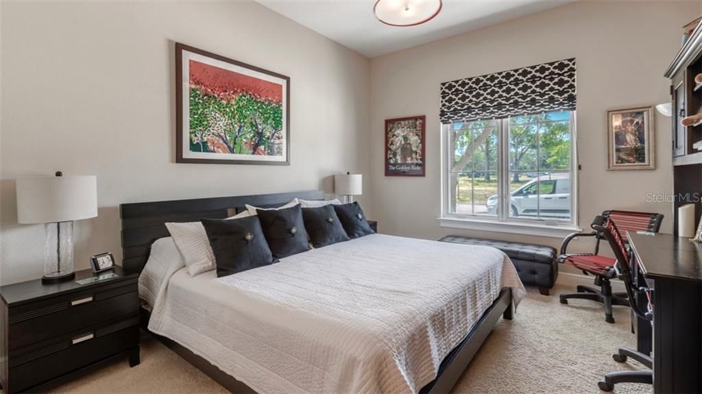 Recently Sold: $850,000 (3 beds, 3 baths, 2734 Square Feet)