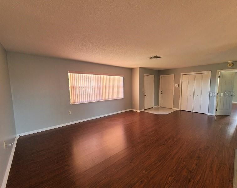 Recently Rented: $1,500 (3 beds, 2 baths, 1534 Square Feet)