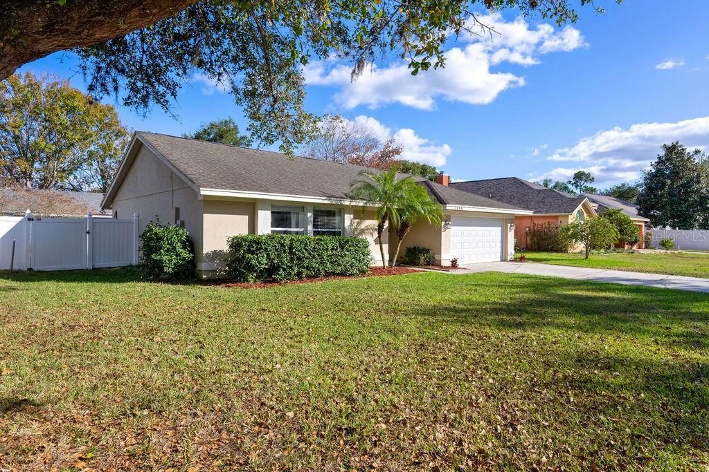 Recently Sold: $250,000 (3 beds, 2 baths, 1294 Square Feet)