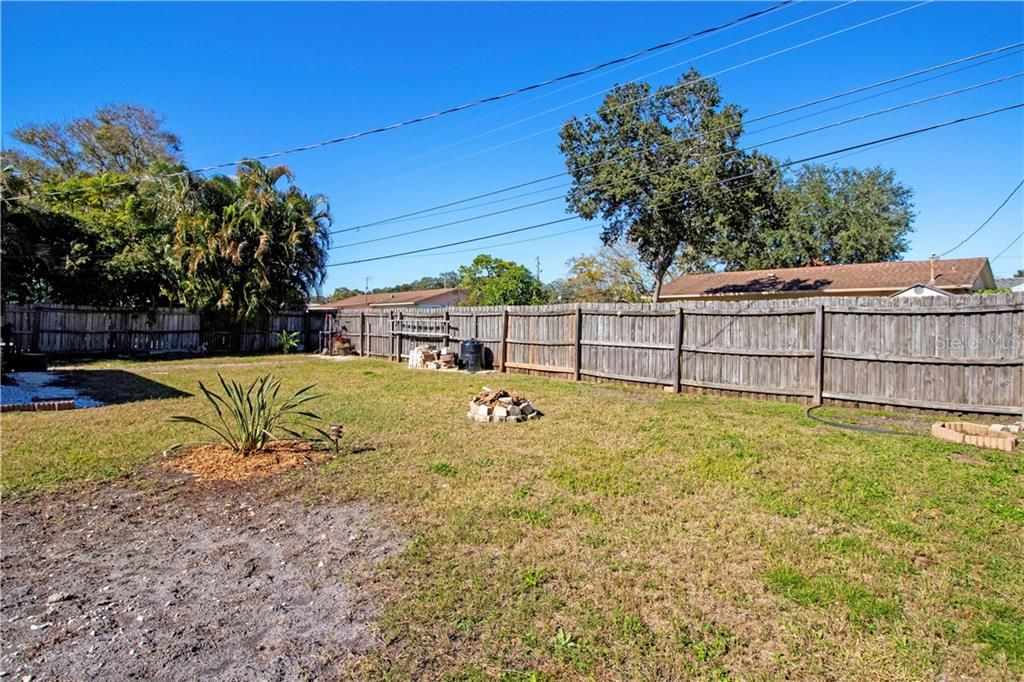 Recently Sold: $250,000 (2 beds, 2 baths, 1165 Square Feet)