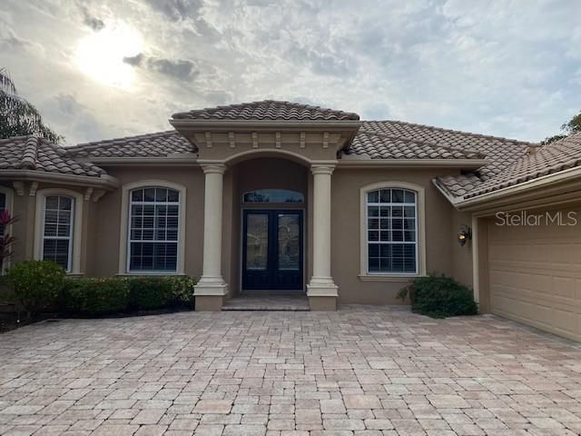 Recently Sold: $670,000 (4 beds, 3 baths, 3348 Square Feet)