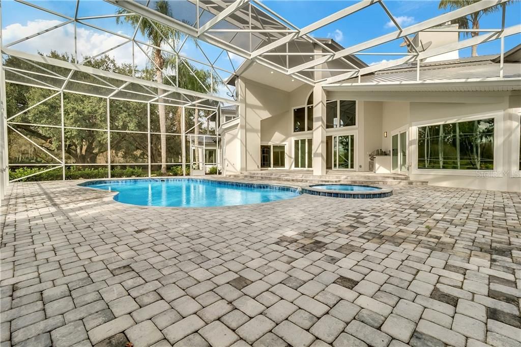 Recently Sold: $1,495,000 (6 beds, 5 baths, 7422 Square Feet)