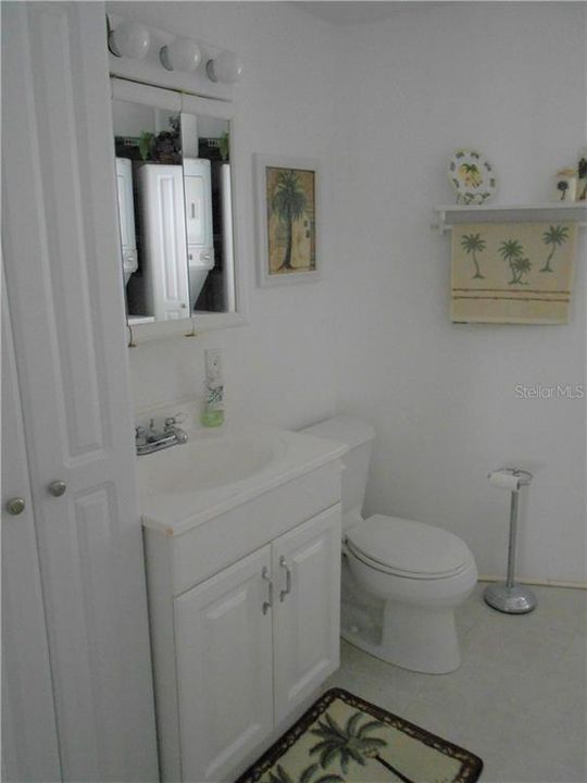 Bathroom 2 Vanity